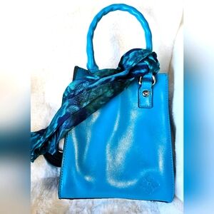 Patricia Nash Chioma Leather Crossbody With Scarf Color Turquoise.